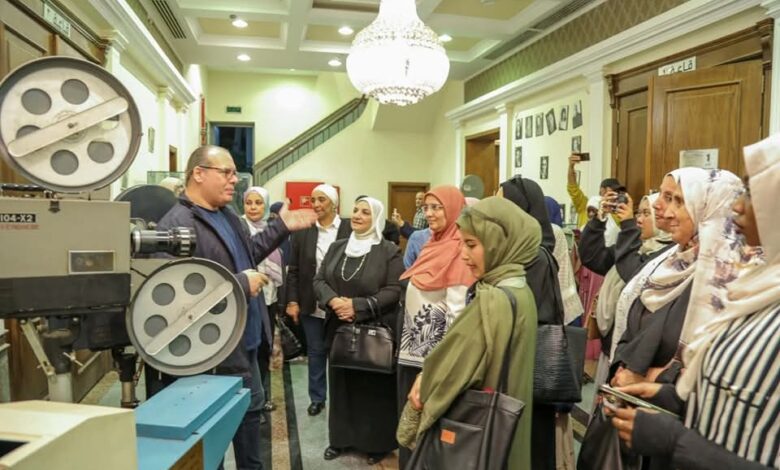 "محفوظ في القلب".. جولات ثقافية للطالبات الوافدات في رحاب إبداع أديب نوبل 1 FB IMG 1745007440638