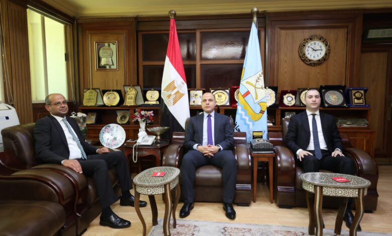 محافظ كفرالشيخ يستقبل رئيس البورصة المصرية ويشيد بدور السوق المالية 1 IMG 20250417 WA0030